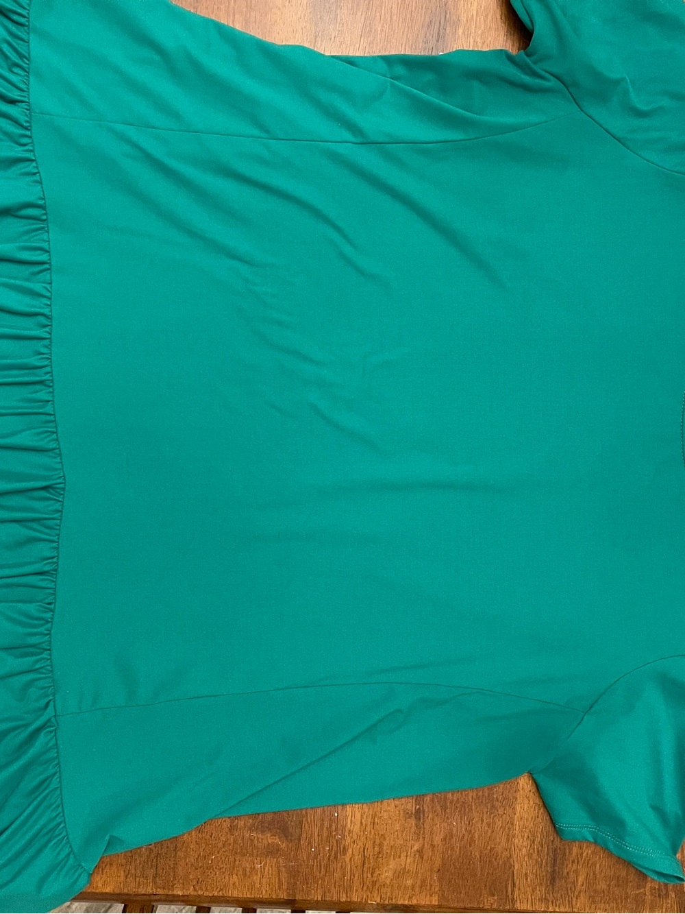 Zenana Outfitters Emerald Green Short Sleeve Ruffle Hem Top - Picture 3 of 3